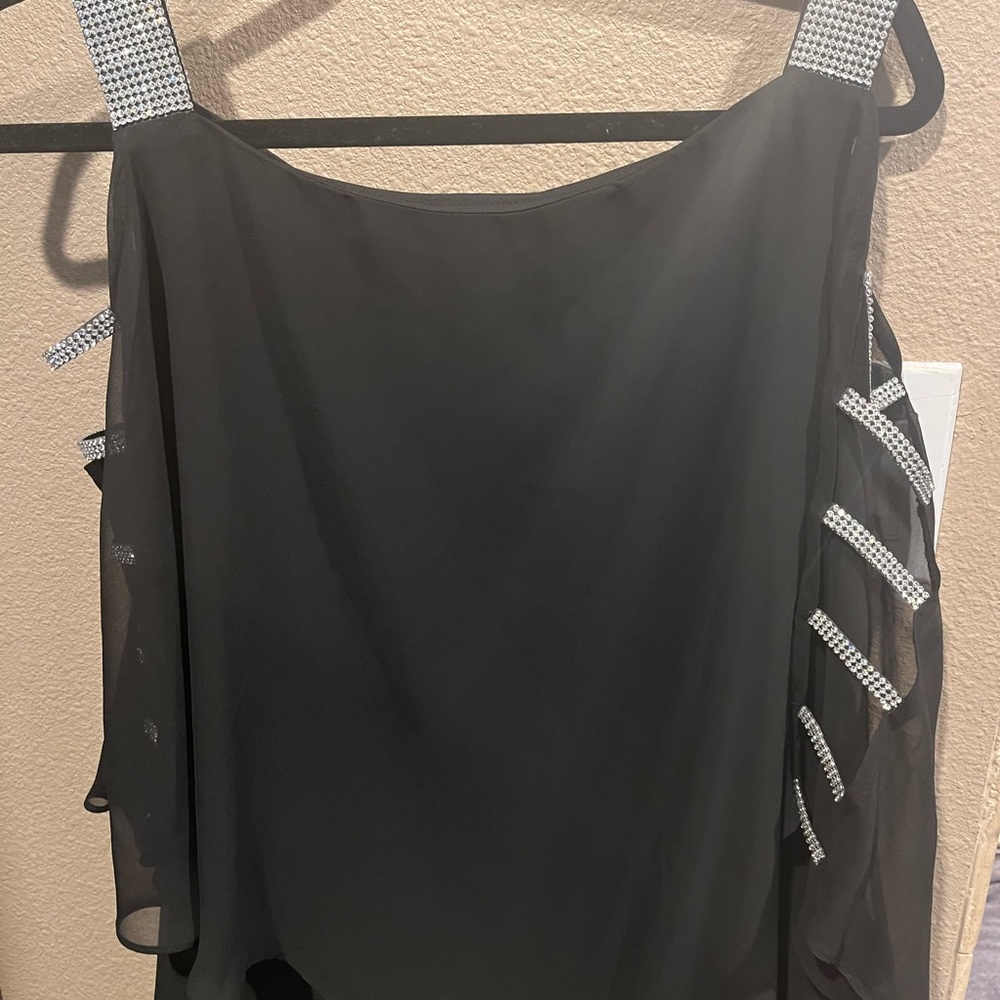 Black elegant top